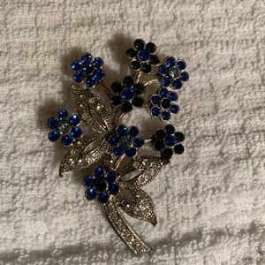 Vintage Elegant Blue and Black Floral Brooch Excellent Condition